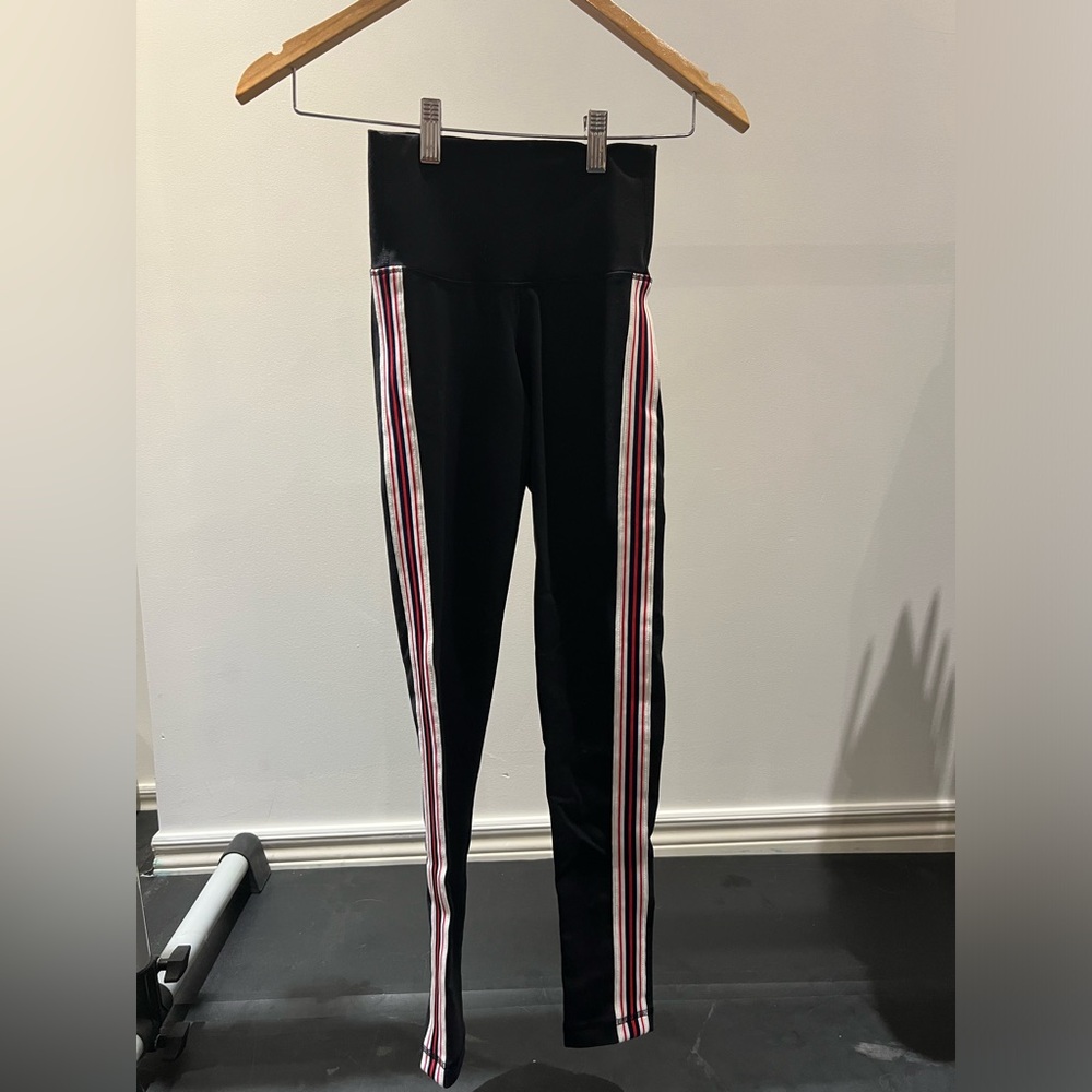 Aritzia - TNA Leggings